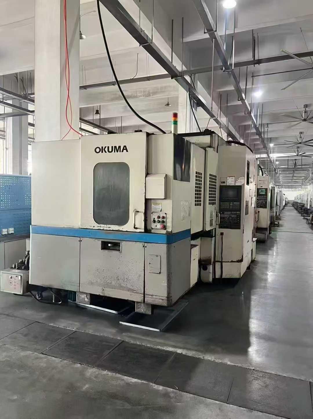 Horizontal machining center