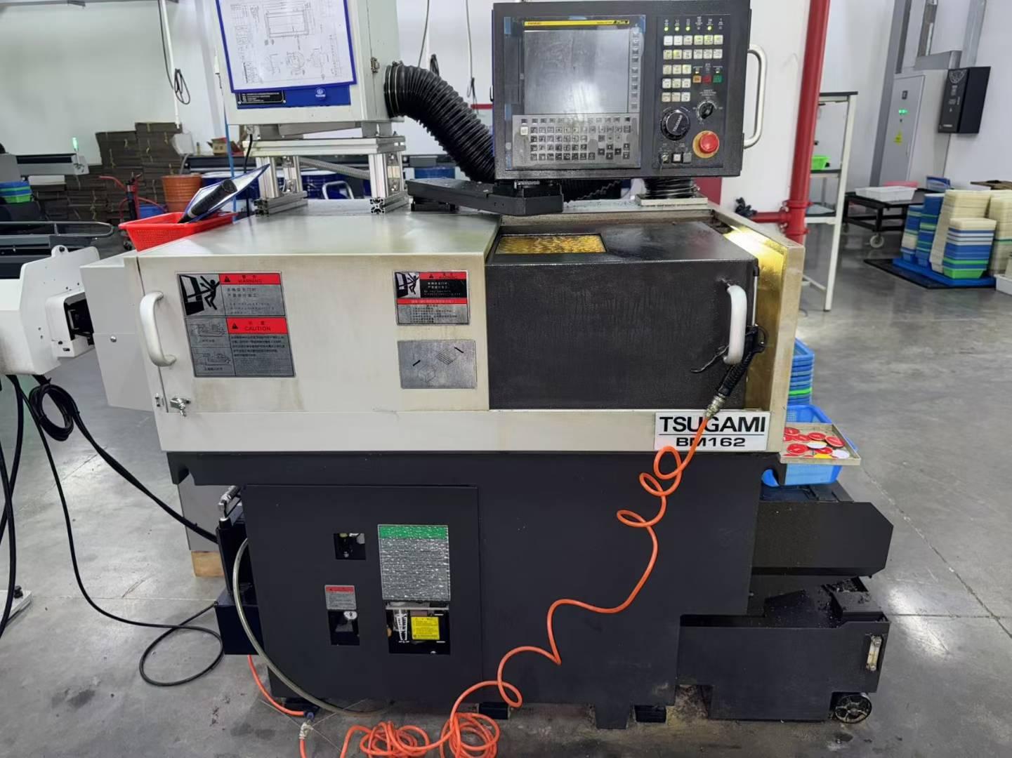 Tool arranging machine