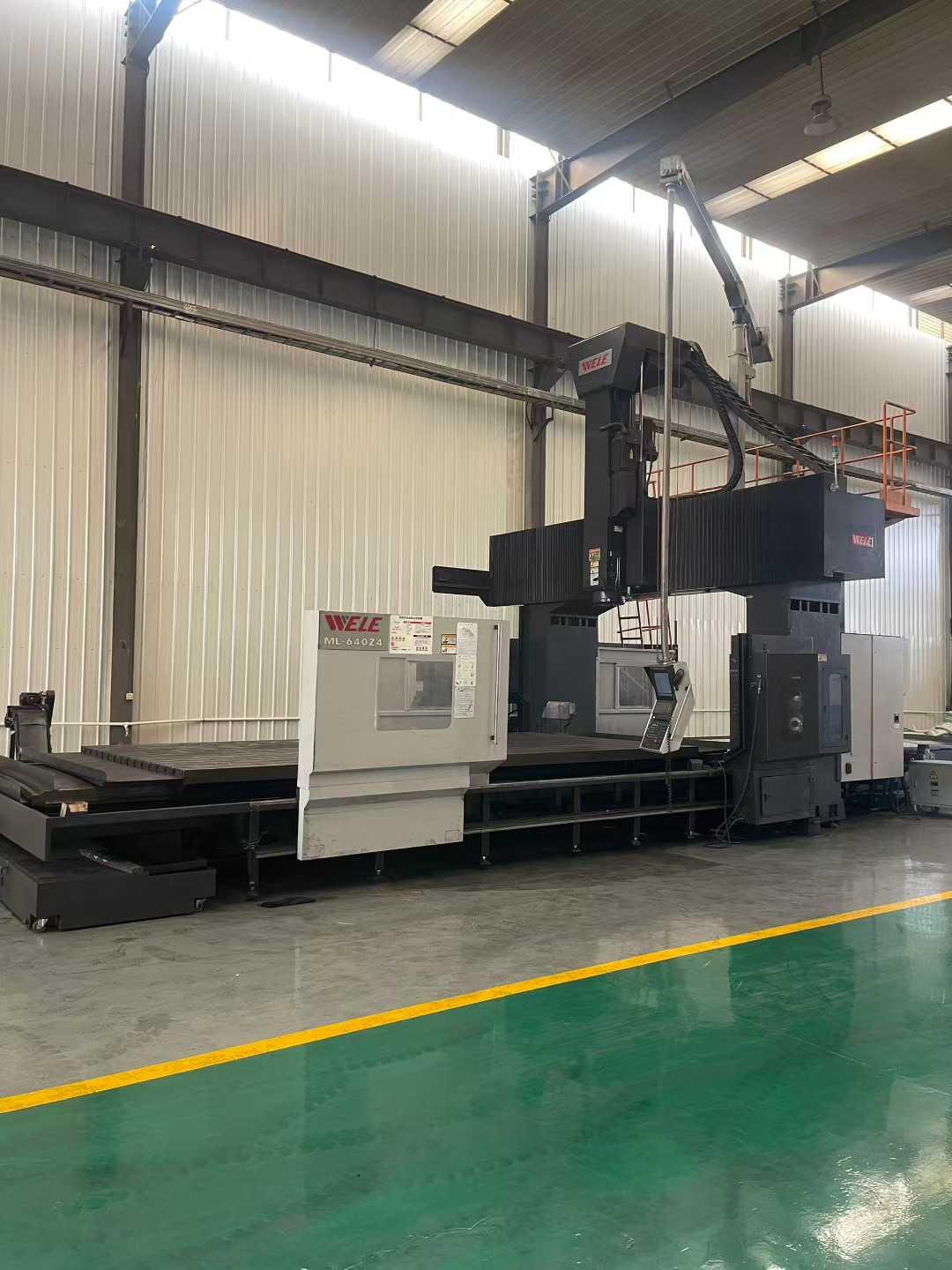 Gantry machining center