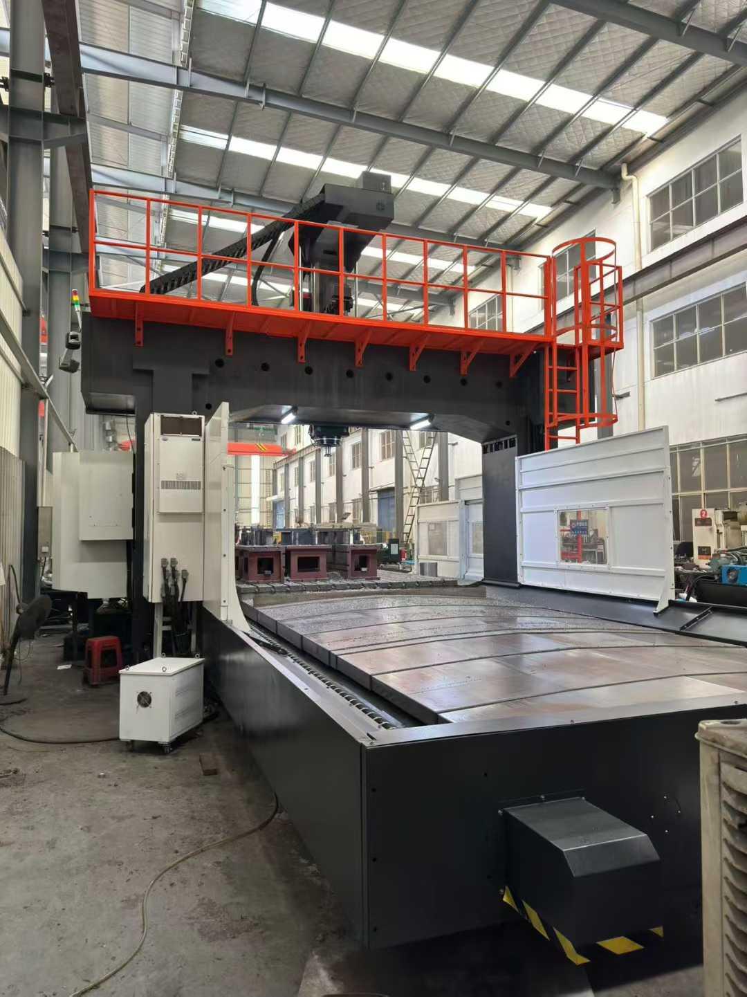Gantry machining center