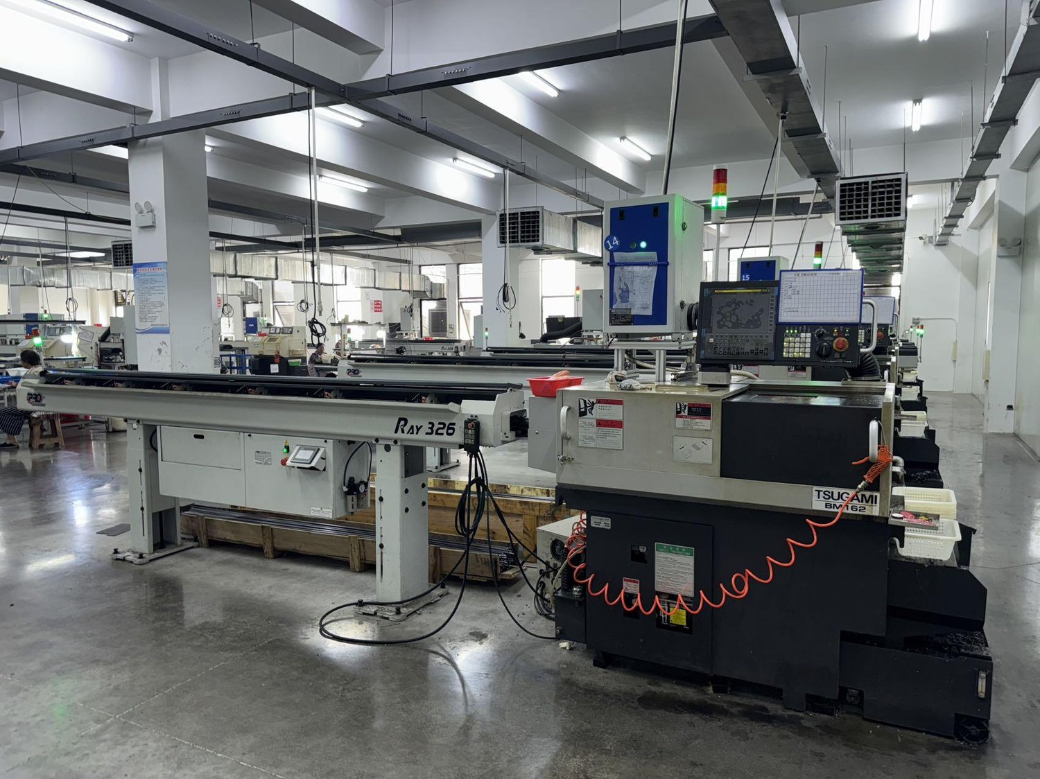 Tool arranging machine