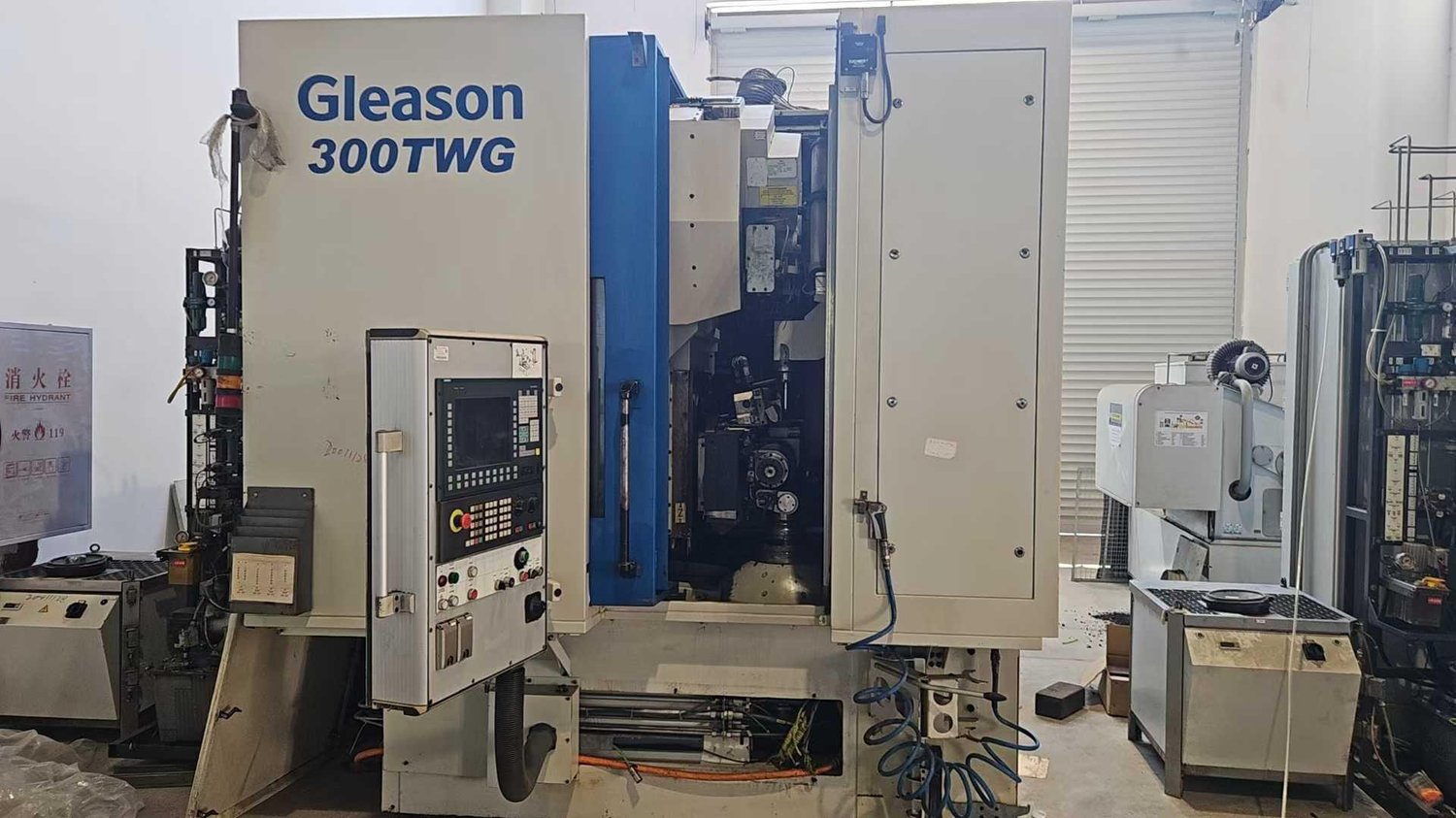 Gear grinding machine