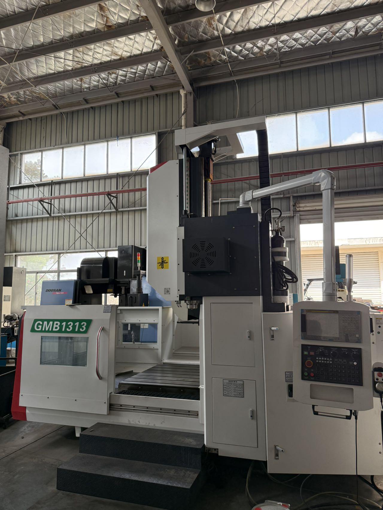 CNC gantry machining center
