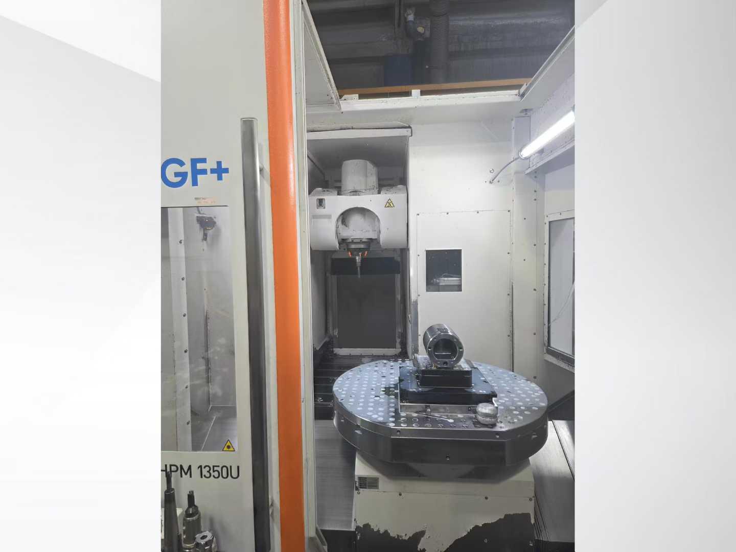 5 axes machining center