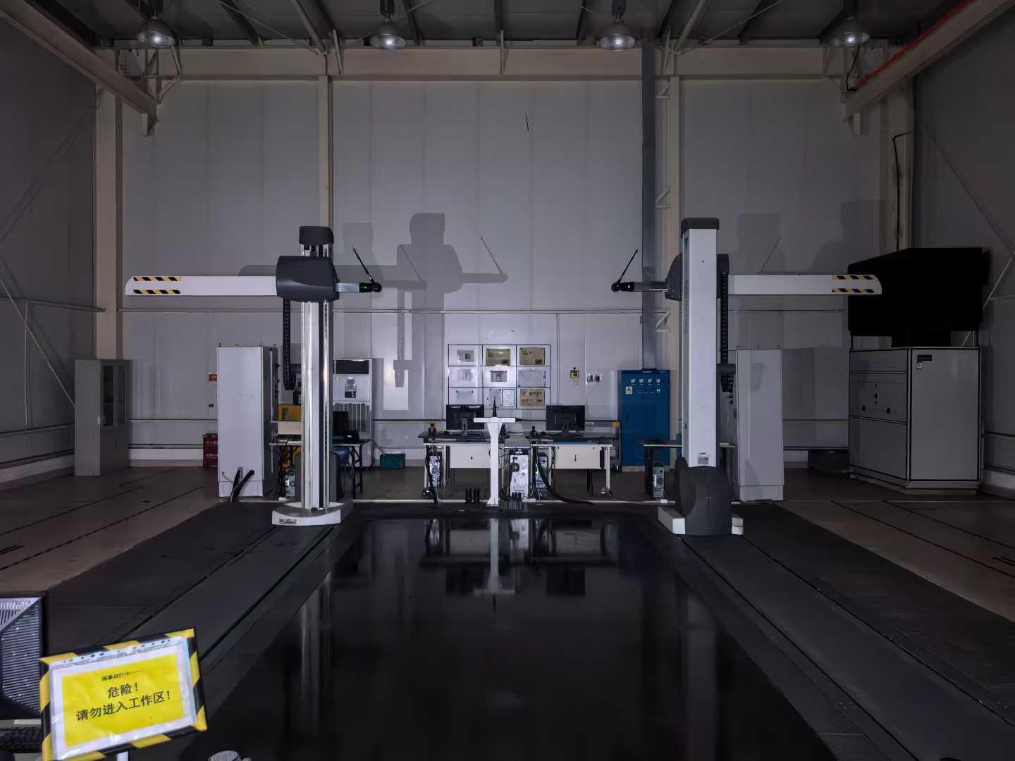 Three-coordinate measuring instrument