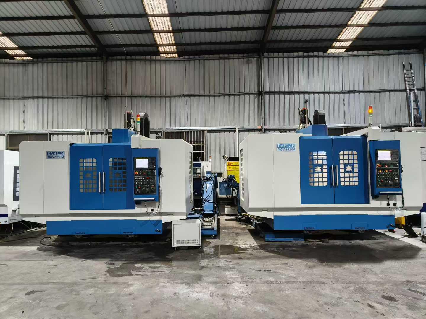 Vertical Machining Center