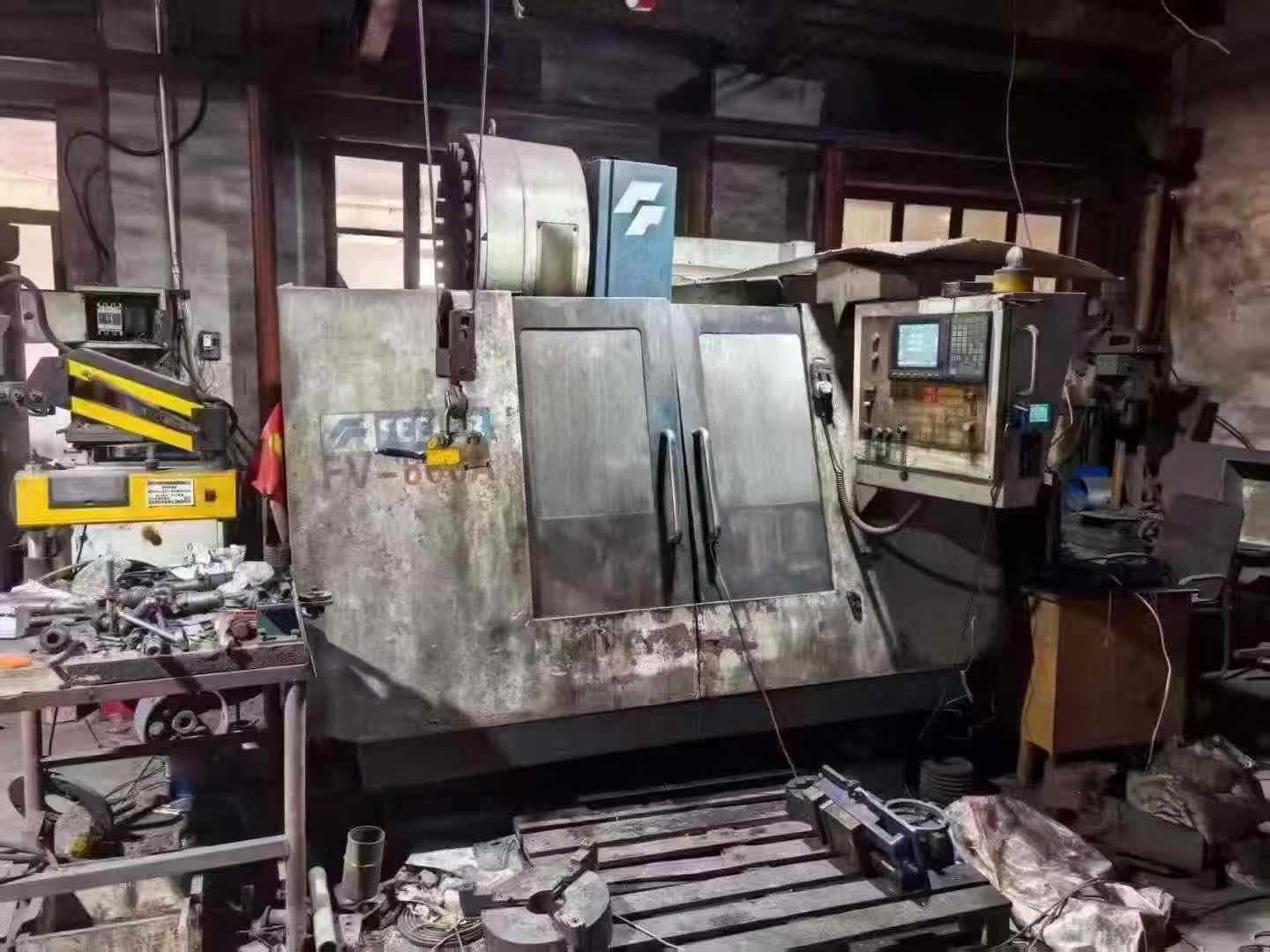 Vertical Machining Center