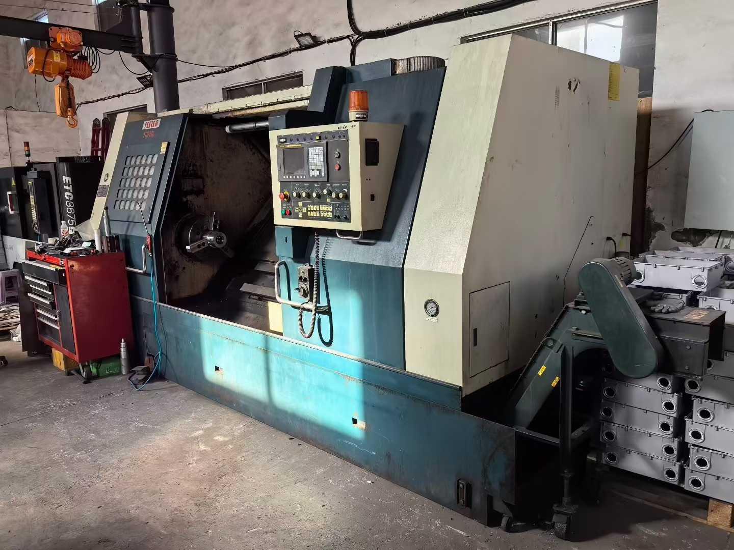 CNC slant bed lathe
