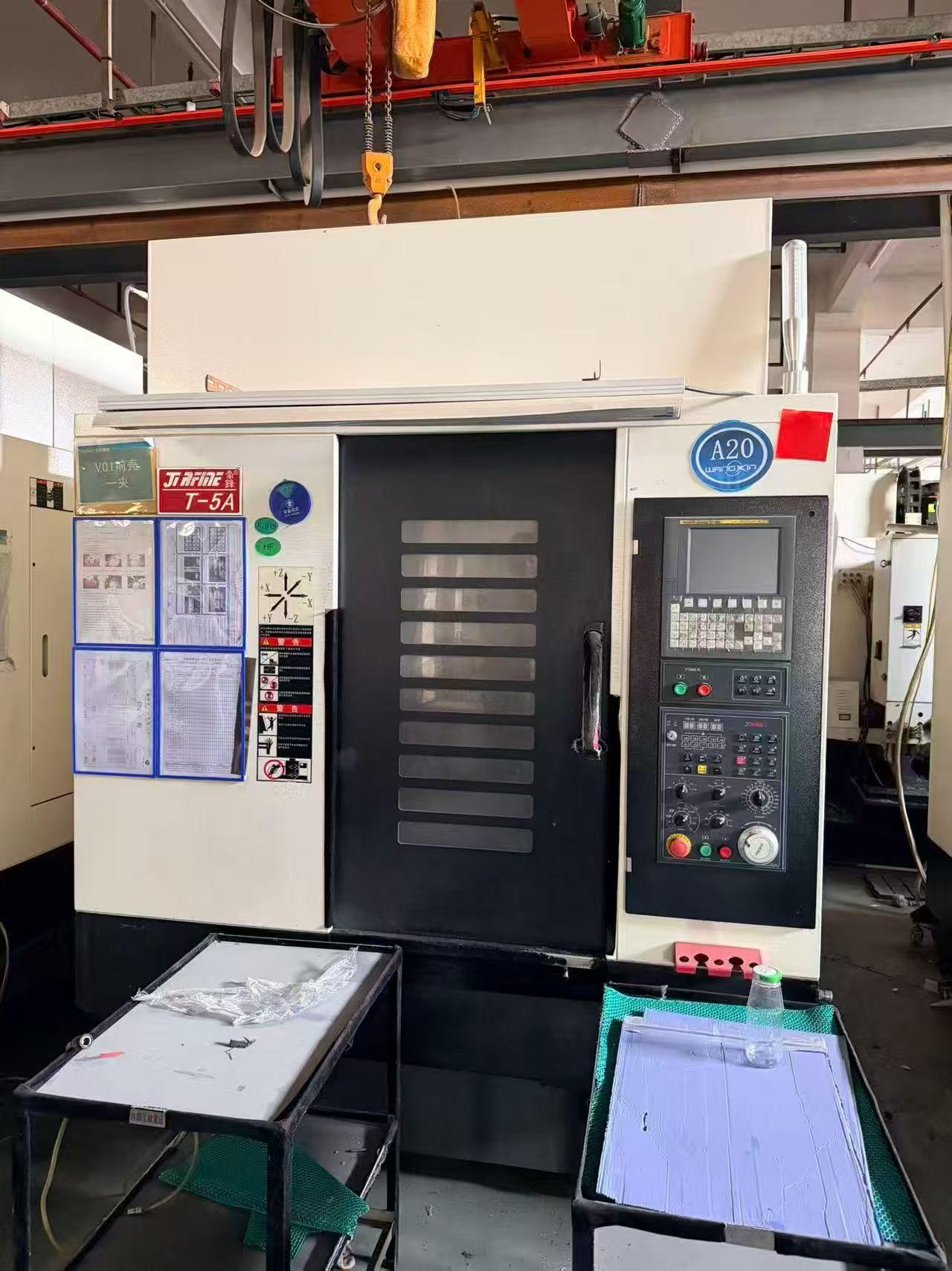 Tapping machine