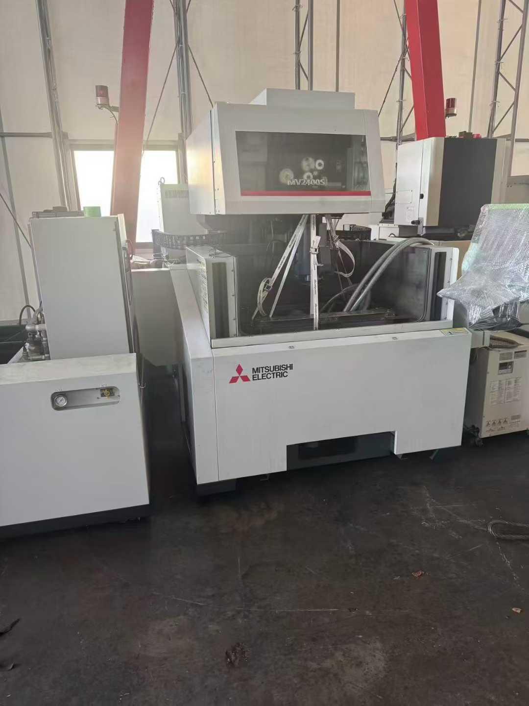 Wire cutting machine