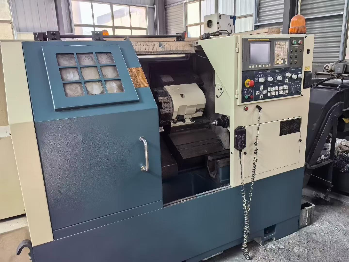 CNC slant bed lathe