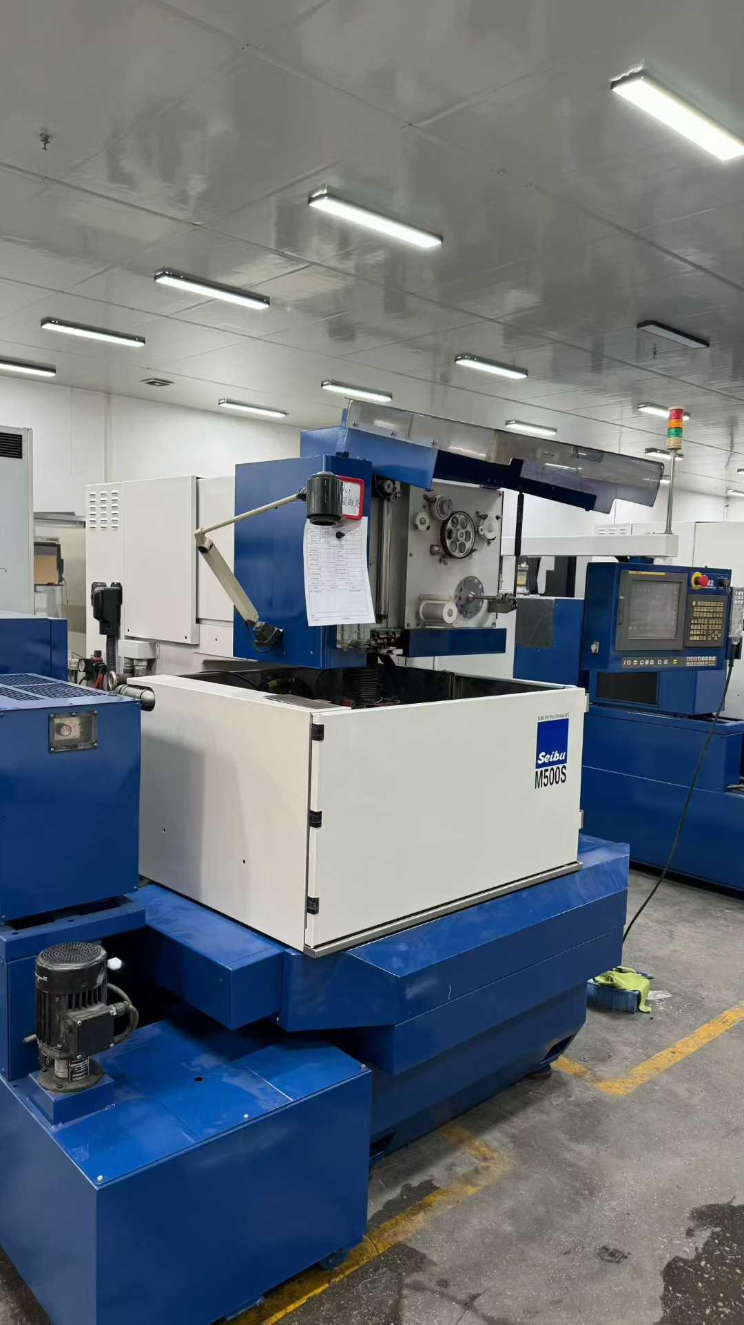 Wire cutting machine