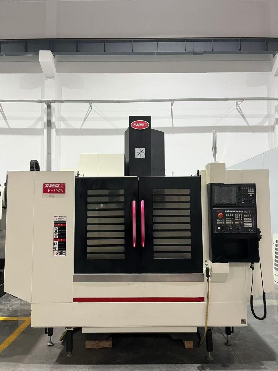 Vertical Machining Center
