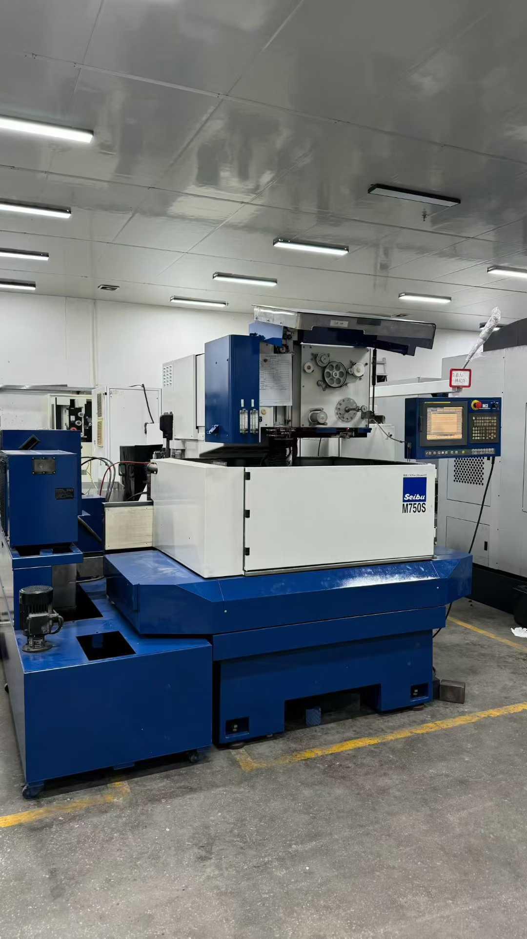 Wire cutting machine