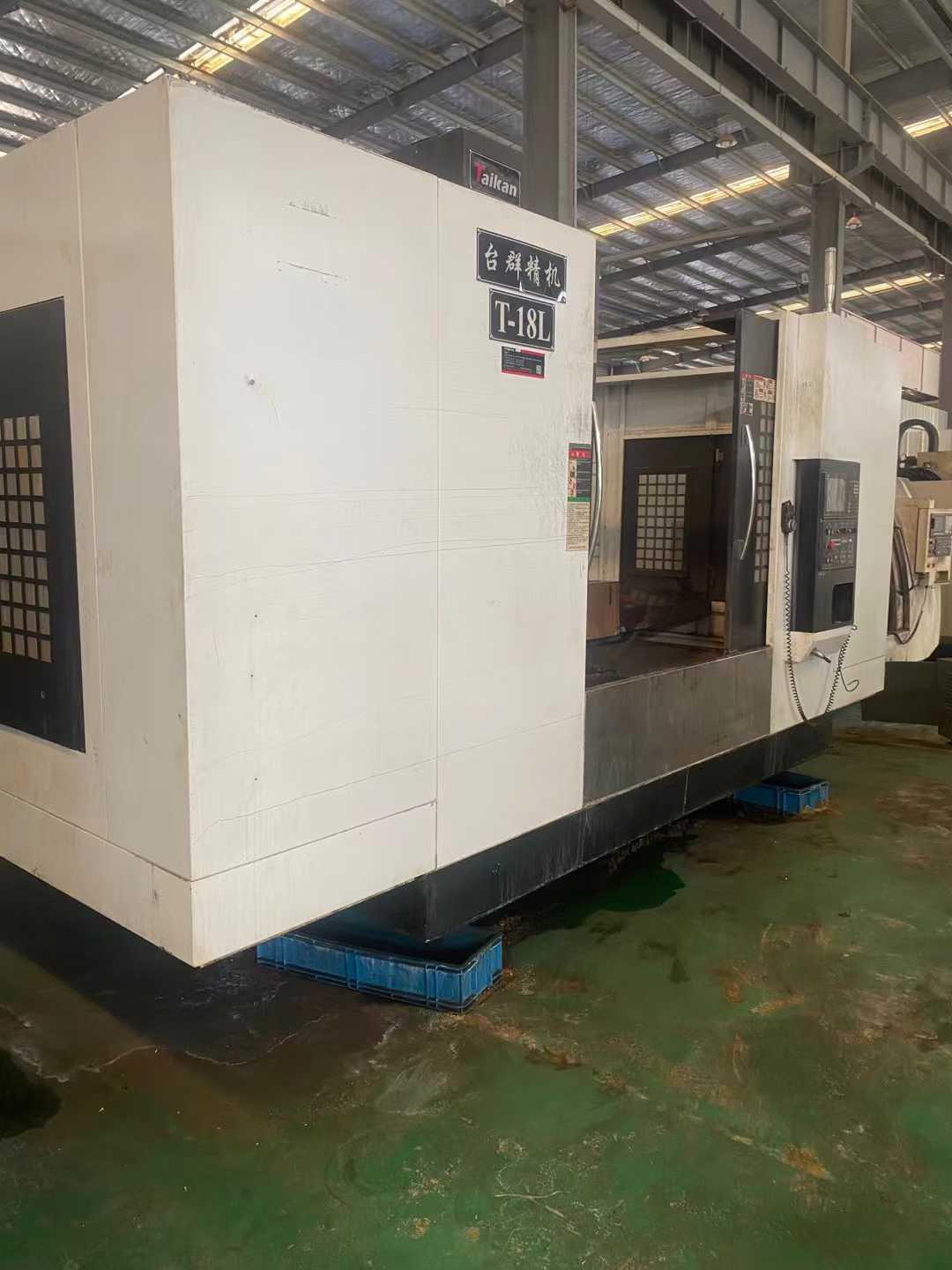 Vertical Machining Center