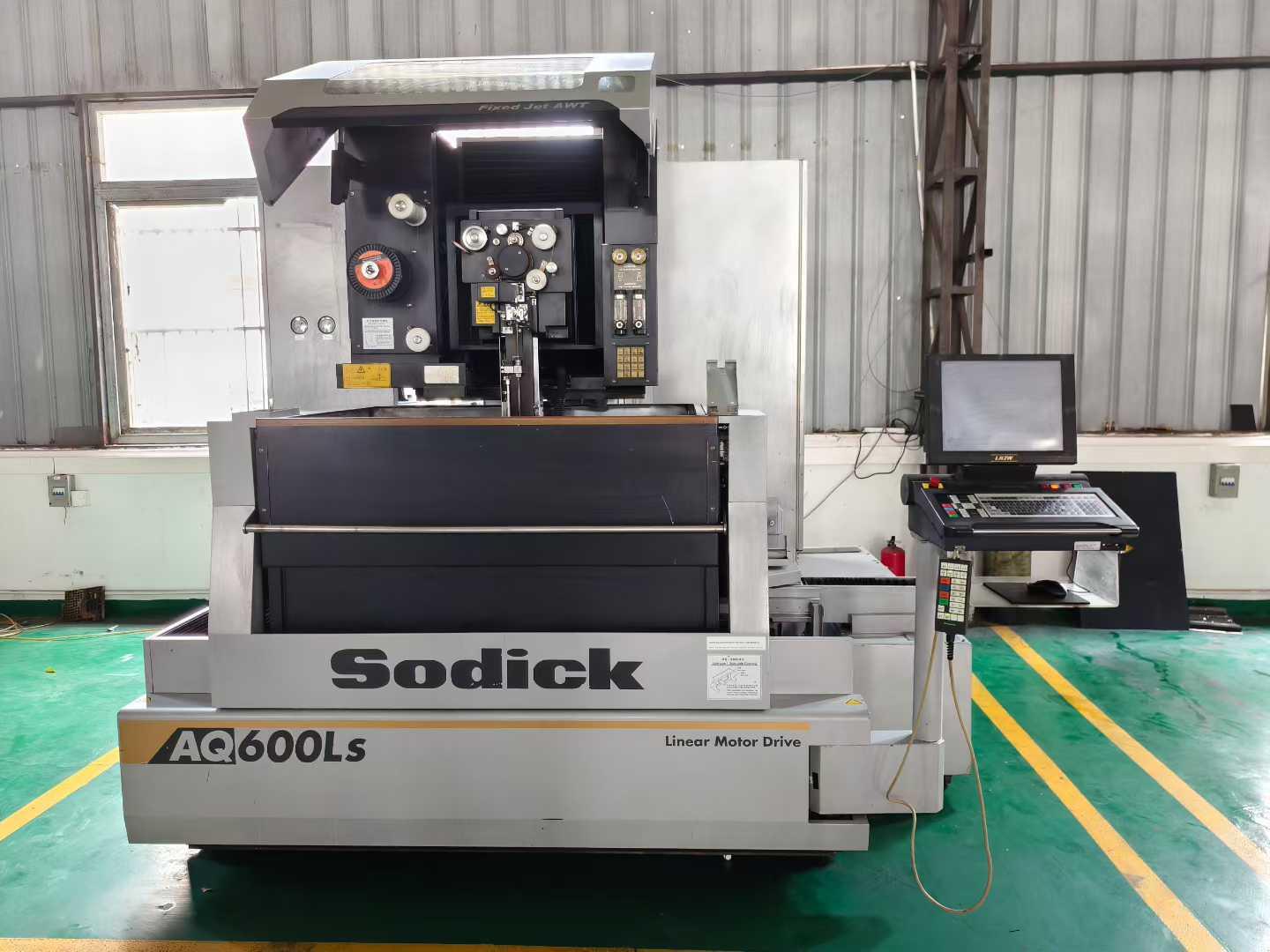 Wire cutting machine