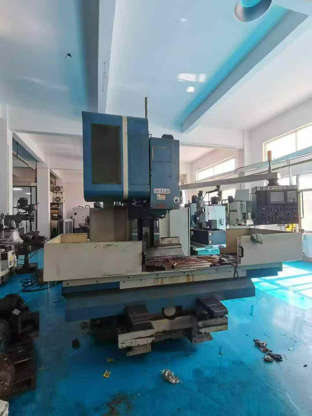Vertical Machining Center