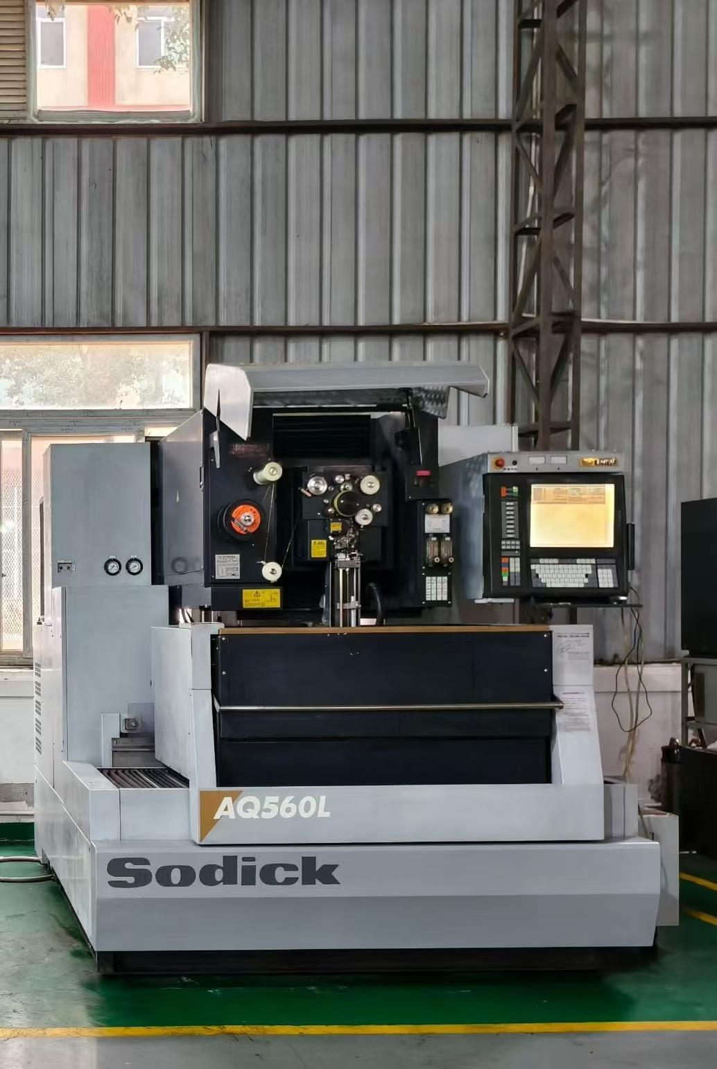 Wire cutting machine