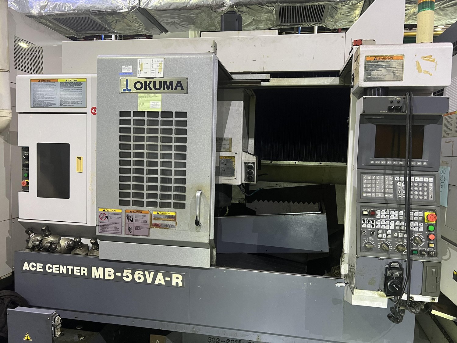 Vertical machining center