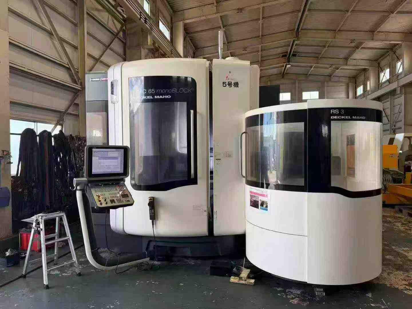 5 Axis Machining Center