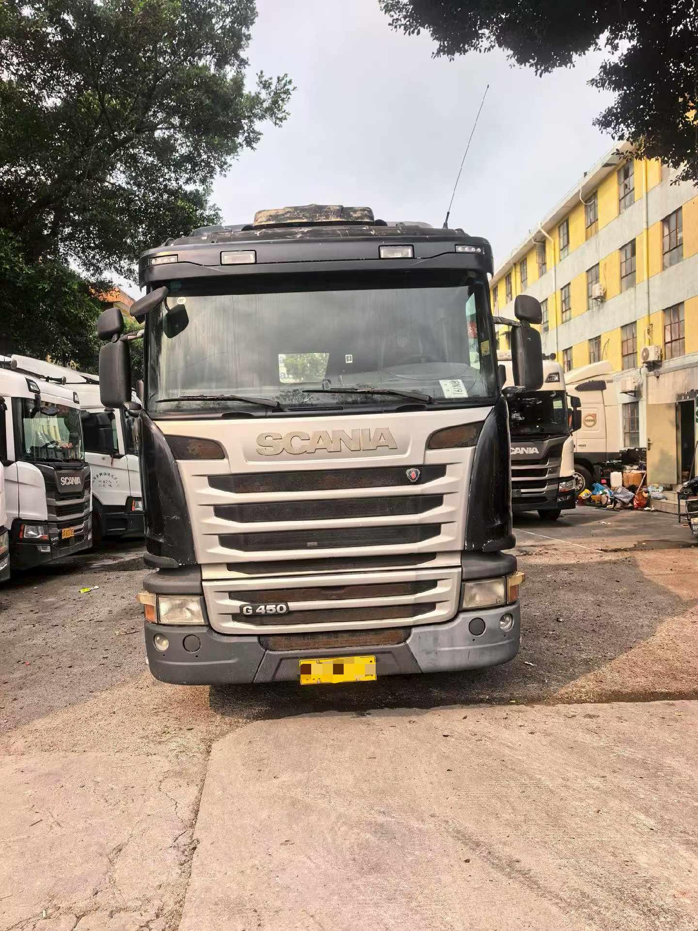 Conventional trucks