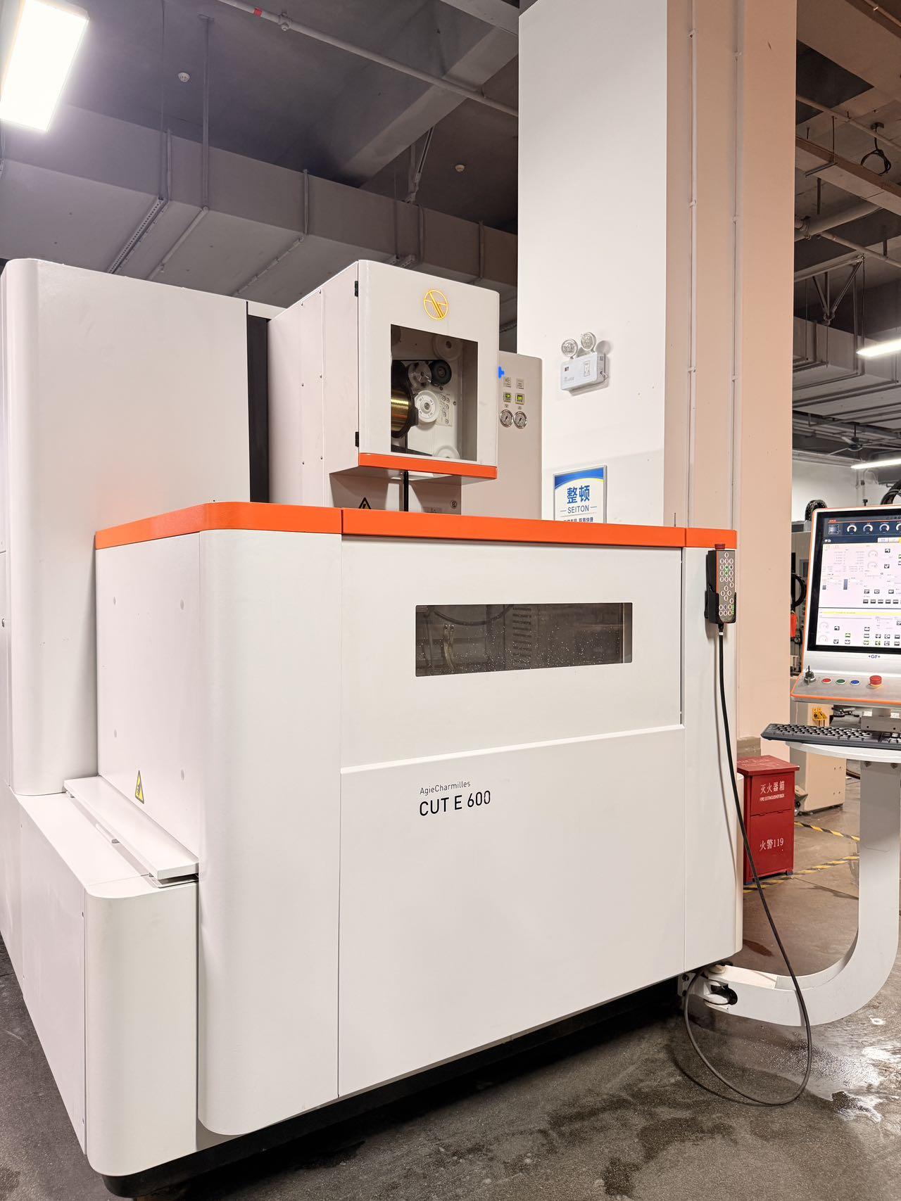 Wire cutting machine