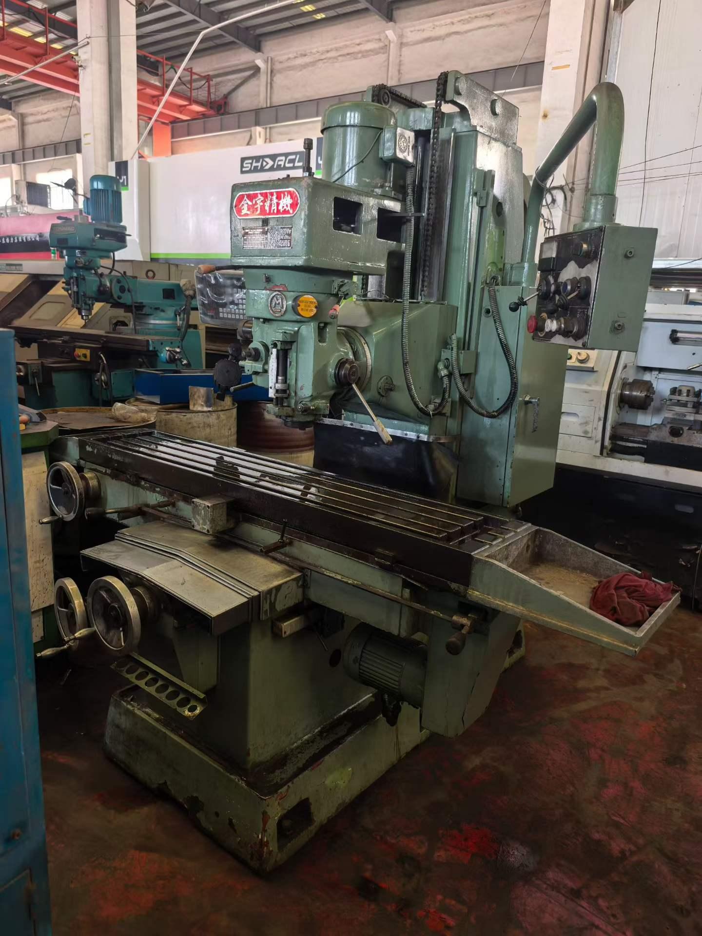 turret milling machine