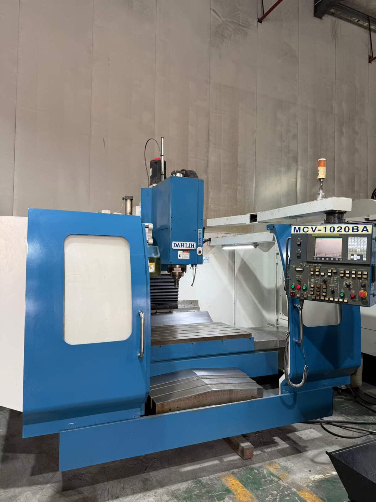 Vertical Machining Center