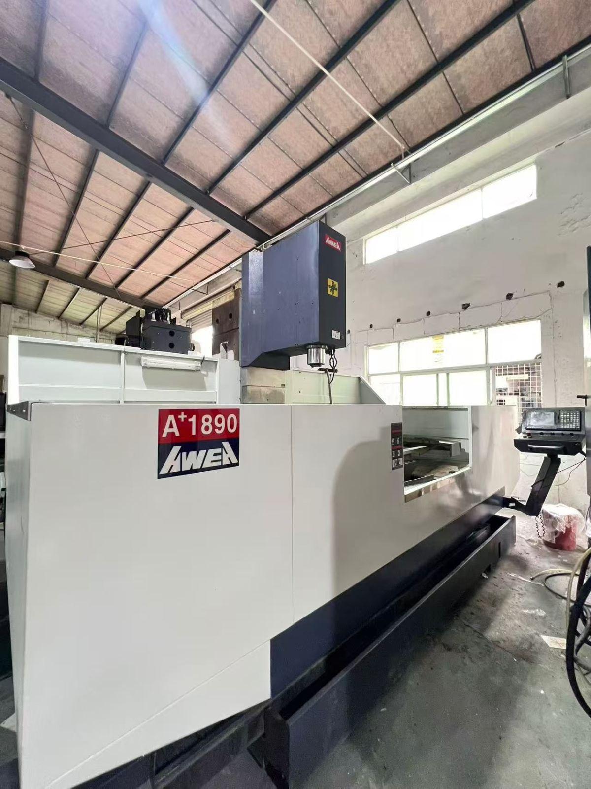 Vertical Machining Center