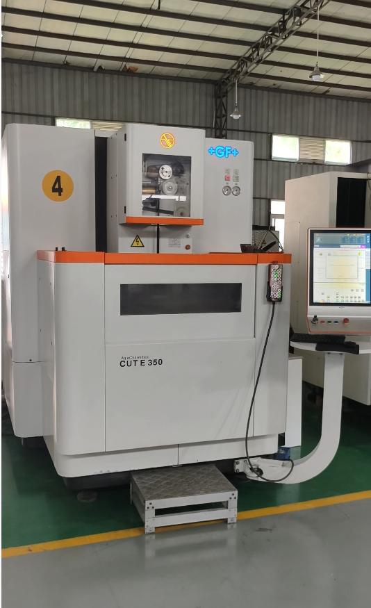 Wire cutting machine