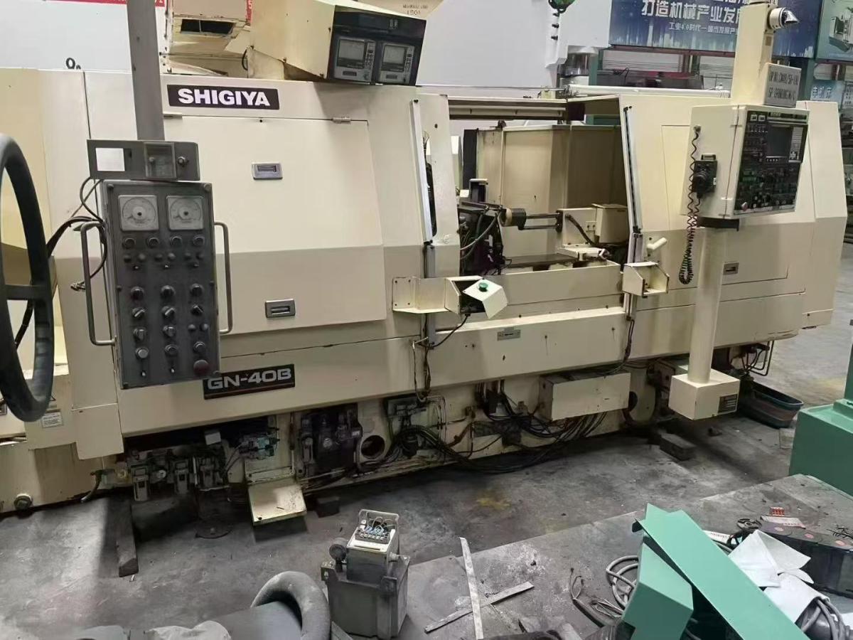 Cylindrical grinder