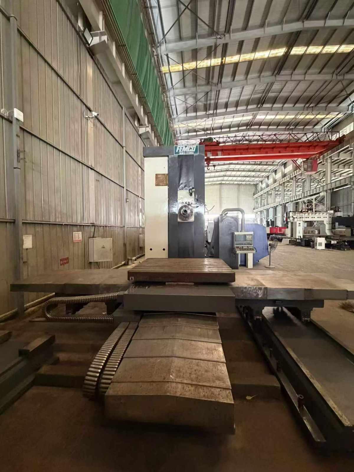 Boring and milling machine
