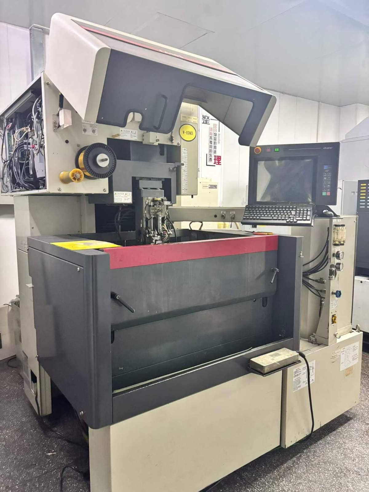 Wire cutting machine