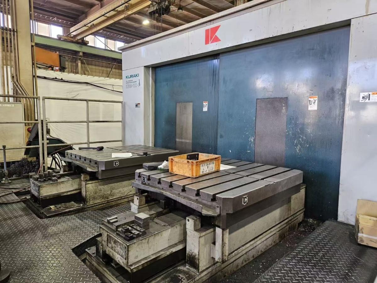 Boring and milling machine