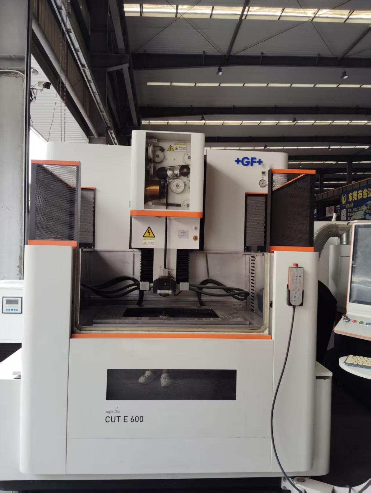 Wire cutting machine