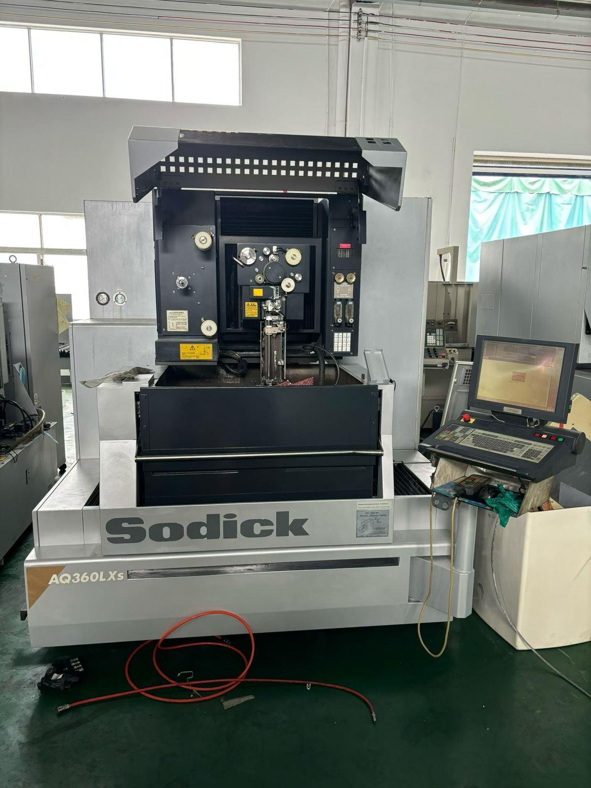 Wire cutting machine