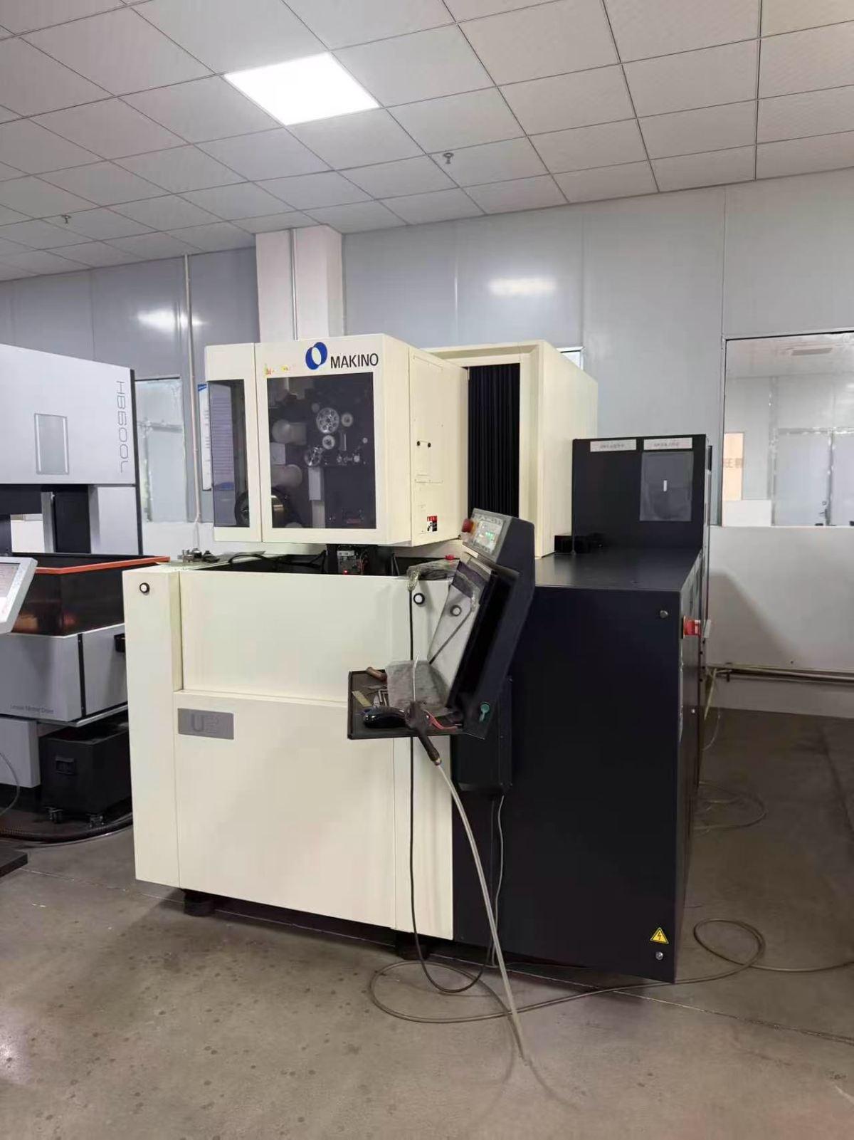 Wire cutting machine