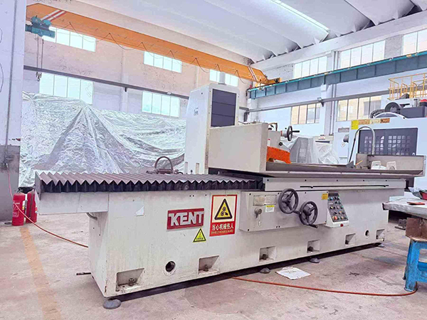 Used Kent KGS-715AH Surface Grinder 