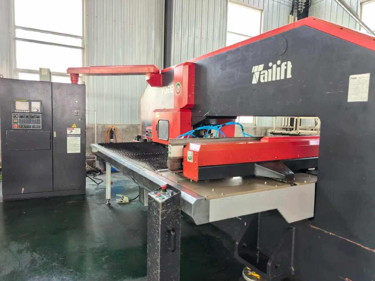 turret punch press W/tooling