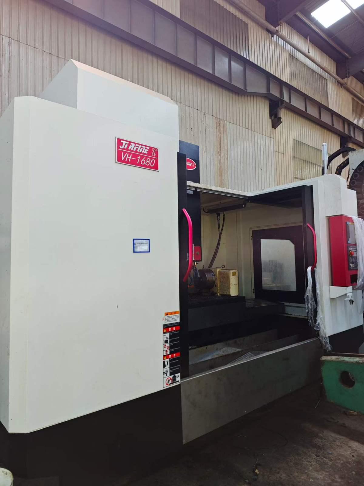 Vertical Machining Center