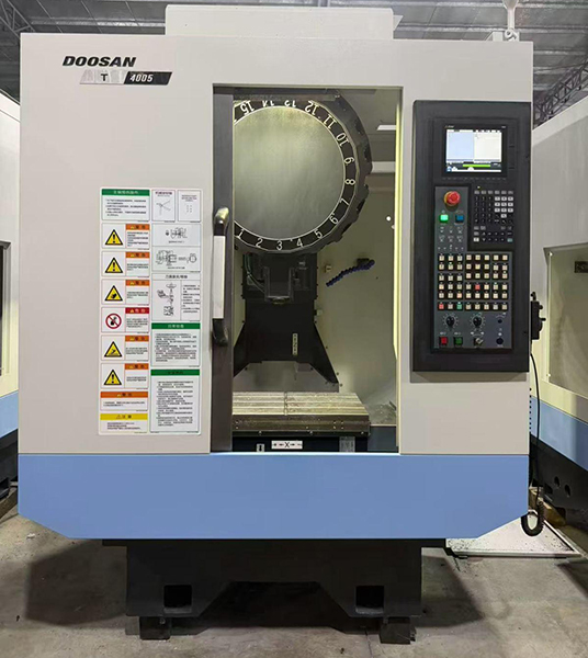 Used Doosan T4005 Drill Tap Center