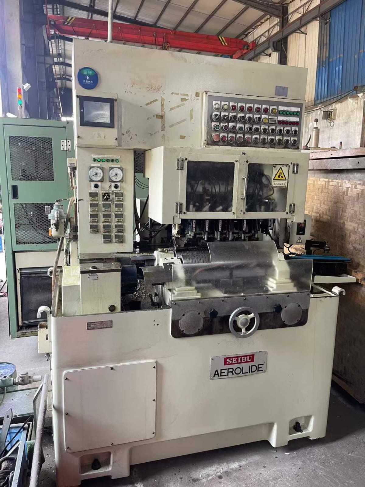 Centreless grinding machine