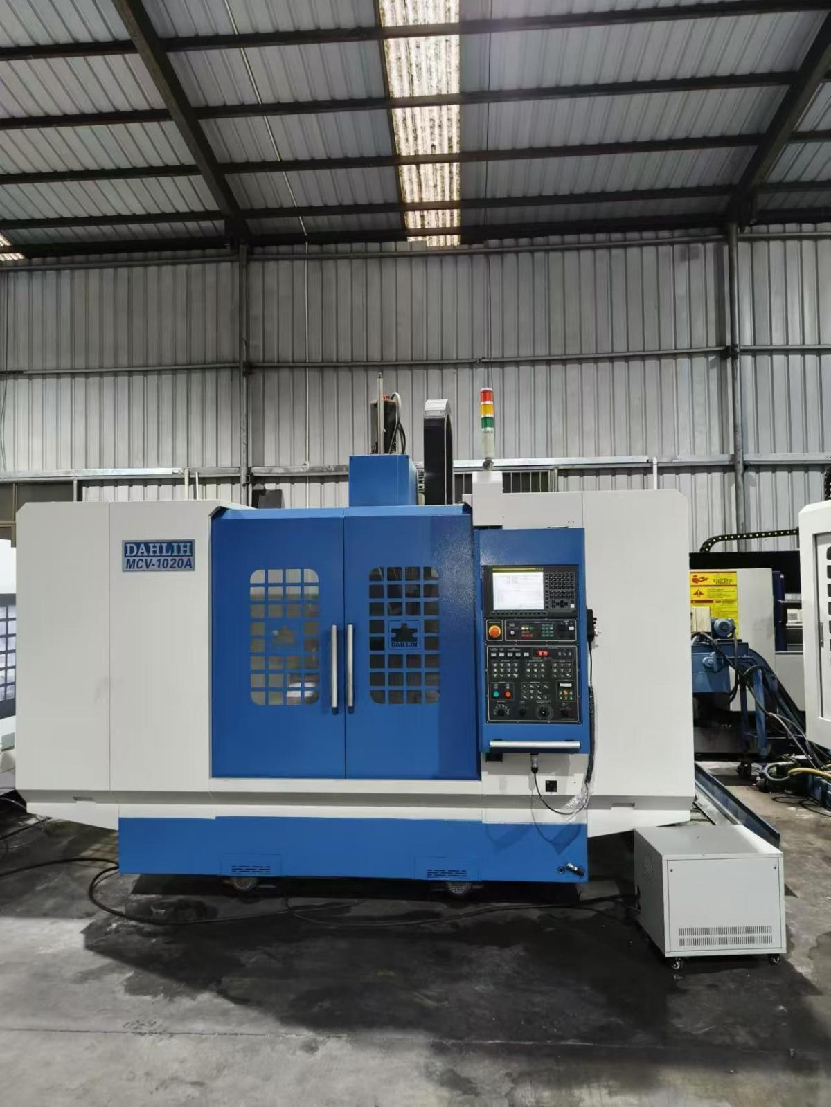Vertical Machining Center