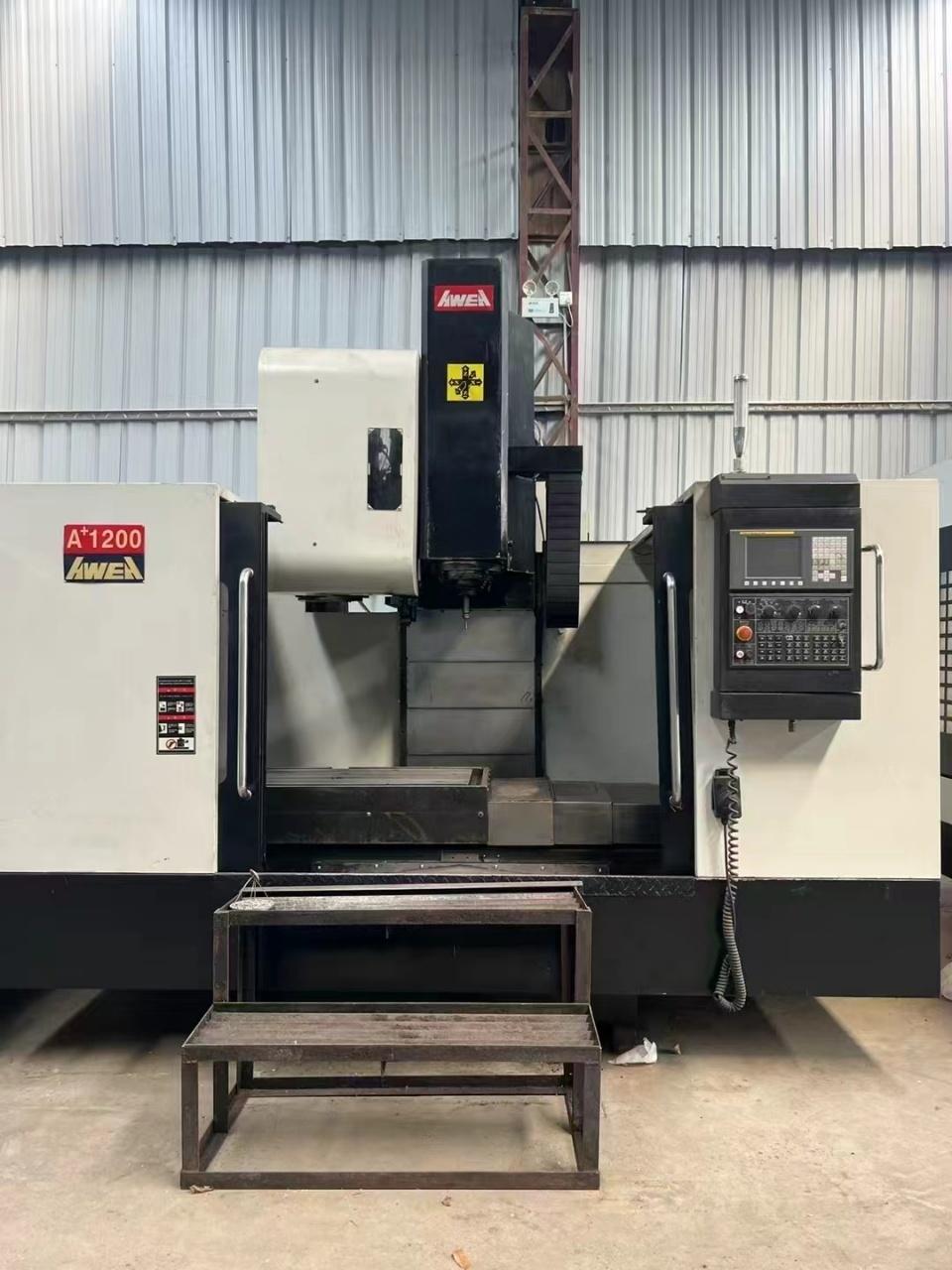Vertical Machining Center