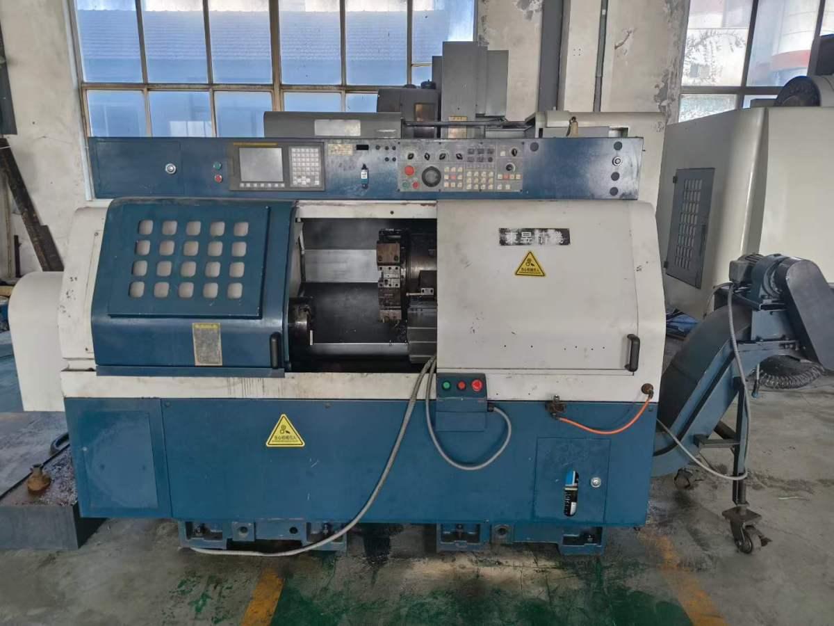 CNC turning lathe