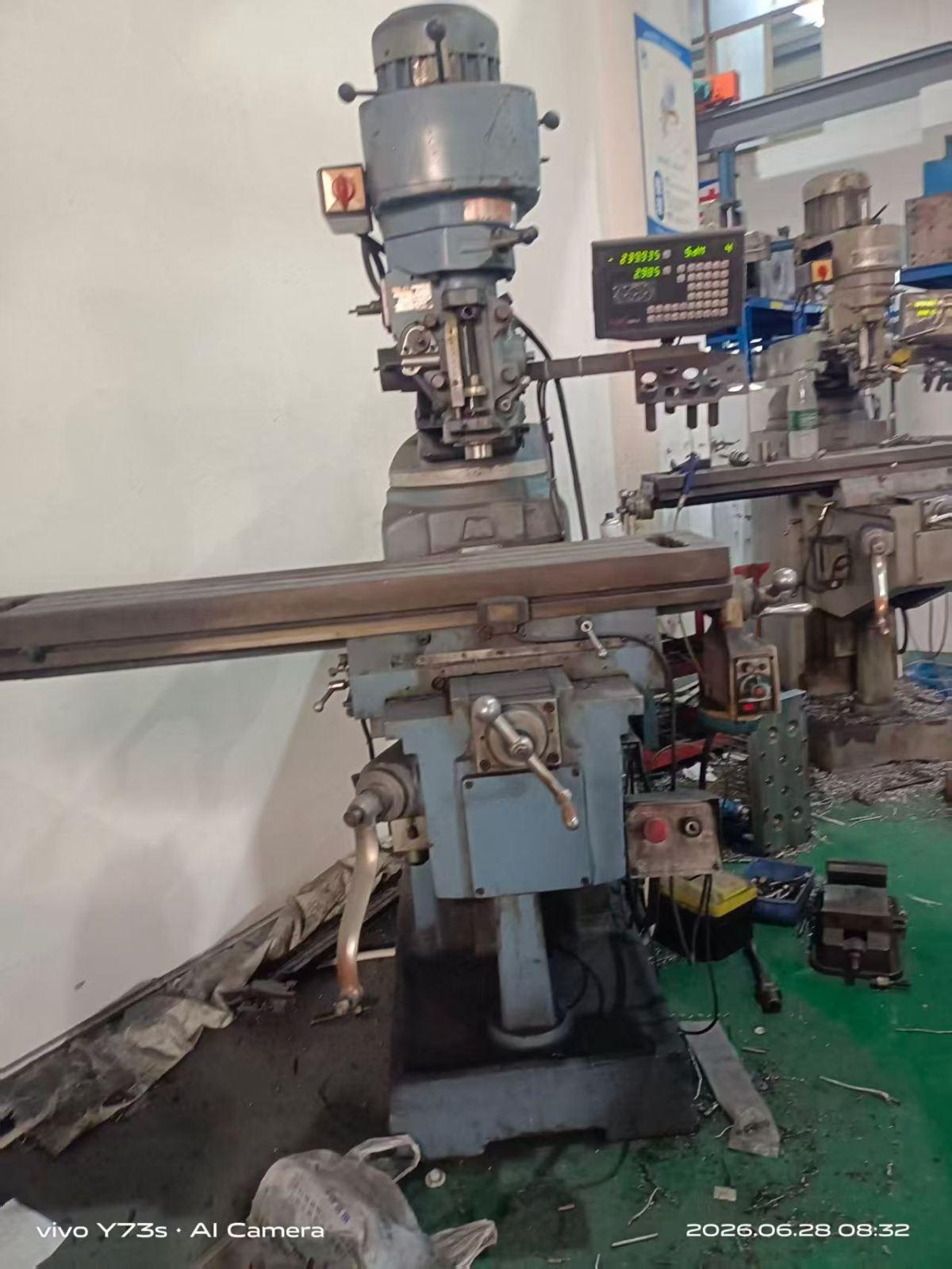 turret milling machine