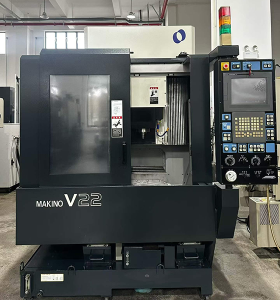  Used Makino V22 High-Speed Machining Center