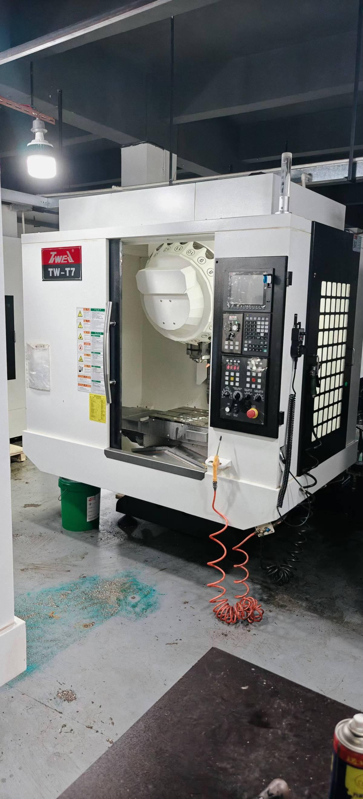 Tapping machine