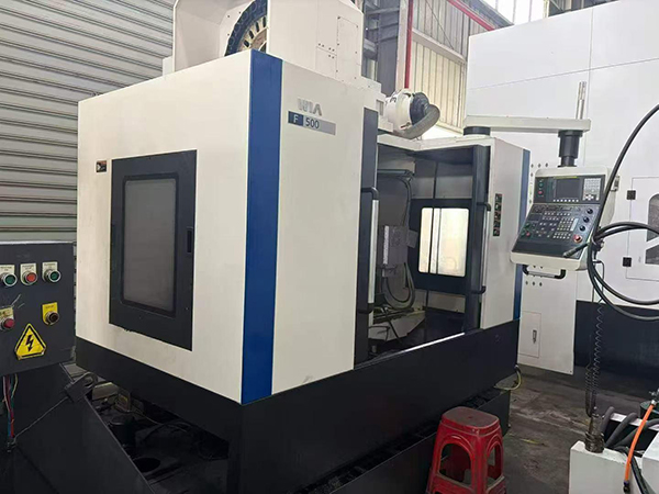 Used WIA F500 Vertical Machining Center