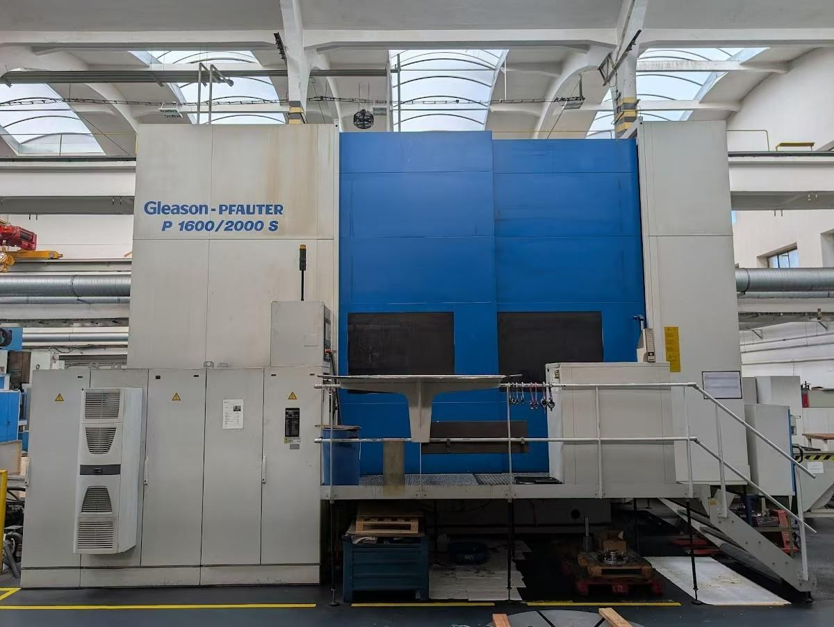 Gear grinding machine